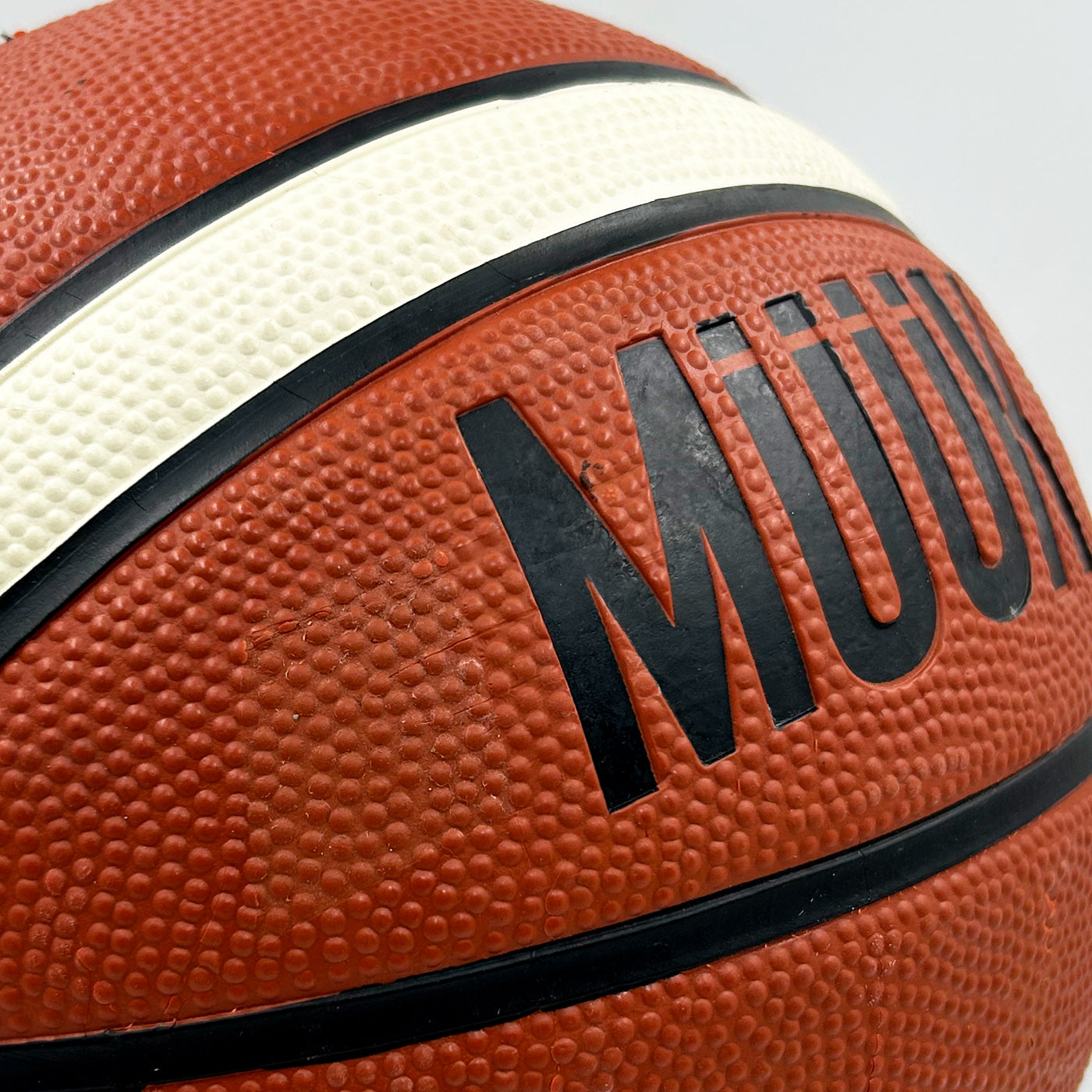 BALON DE BASQUETBOL MUUK GOMA (T.5)
